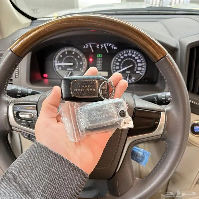 جيب لاندكروزر 2018 19