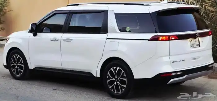 كيا كارنيفال ديزل 2021 3