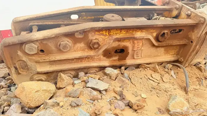 ورشة صيانة معدات ثقيلة 30