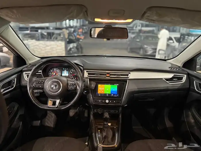 ام جي 5 MG 2023 نص فل 15