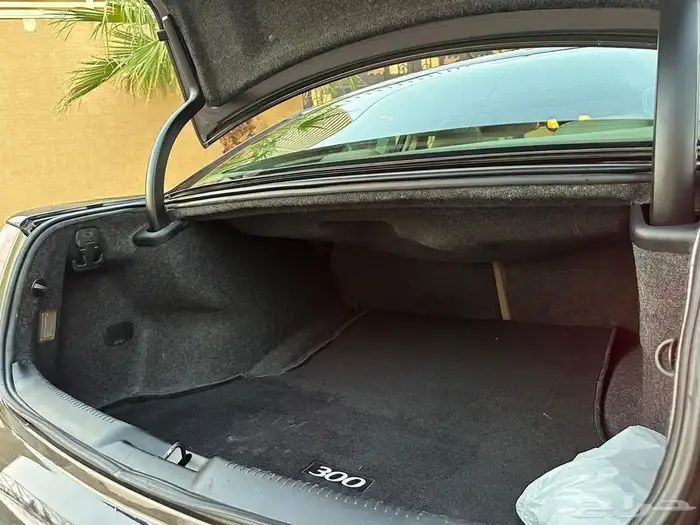 كرايسلر C300 2012 ( لعشاق التعديل و النظيف ) 45