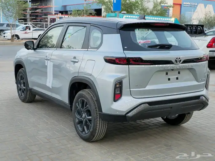 تويوتا اوربان كروزر GLX فل كامل موديل 2026 الاقل سعرا 4