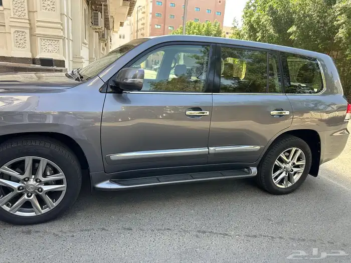 لكزس LX570فل كامل 2012 57