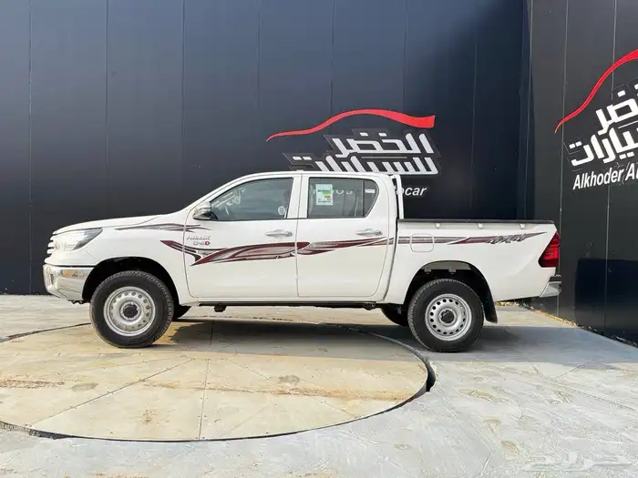 تويوتا هايلوكس GL2 ديزل دبل 2025 لدى شركة عبدالمجيد الخضر 2