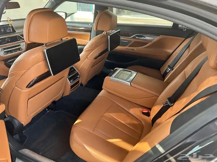 بي ام دبليو BMW فل كامل نظيفة جدا علي الشرط موديل 2020 6