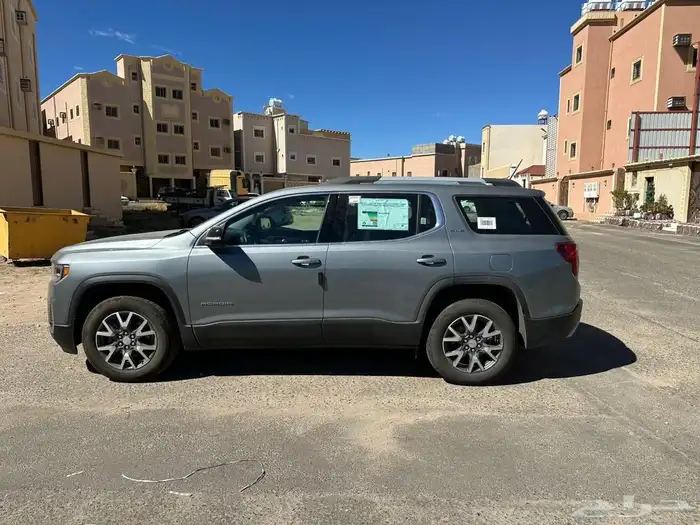 اكاديا جي ام سي 10