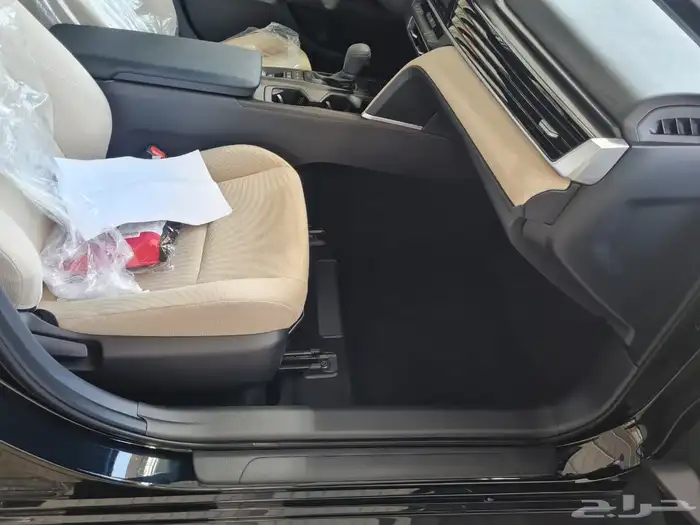 كامري استاندر هايبرد اسود 2025 5