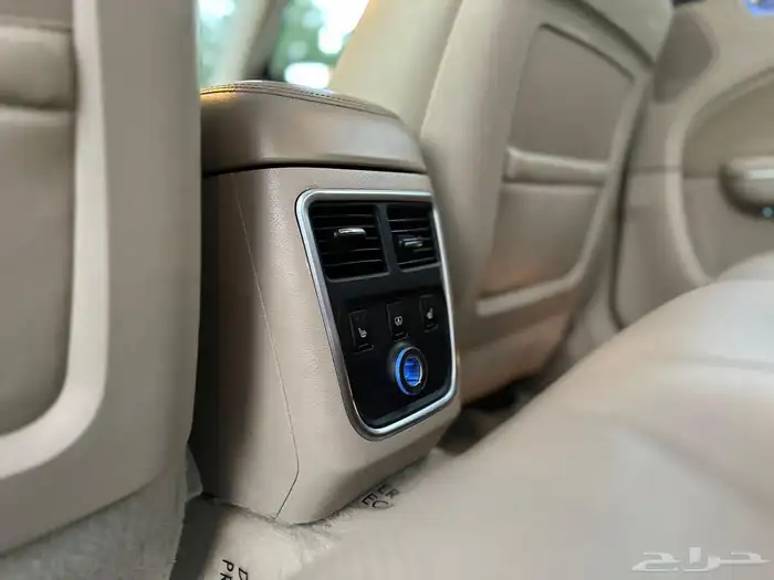 كرايسلر C300 2012 ( لعشاق التعديل و النظيف ) 37