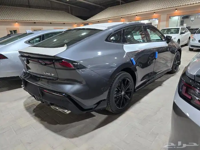 شانجان يوني في V اليت و سبورت 2026 25