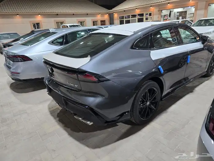 شانجان يوني في V اليت و سبورت 2026 26