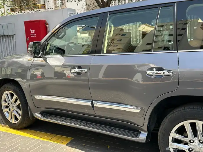 لكزس LX570فل كامل 2012 55