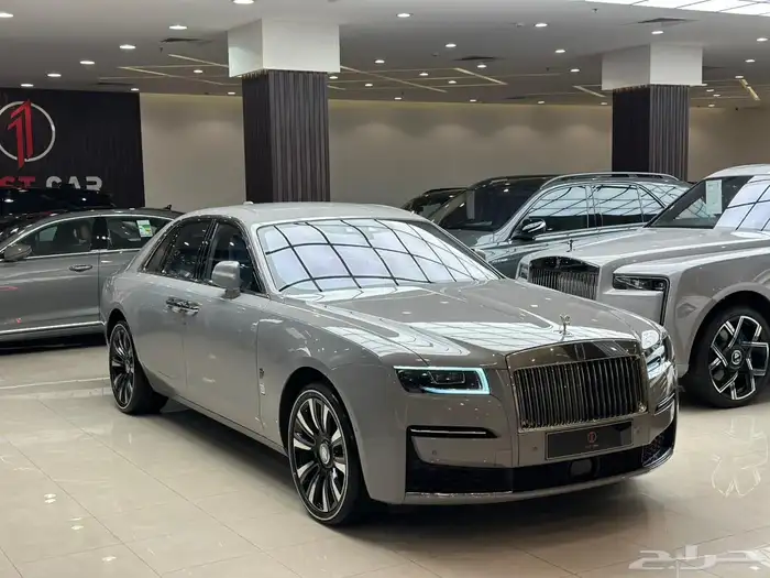 Rolls-Royce ghost 2023 1