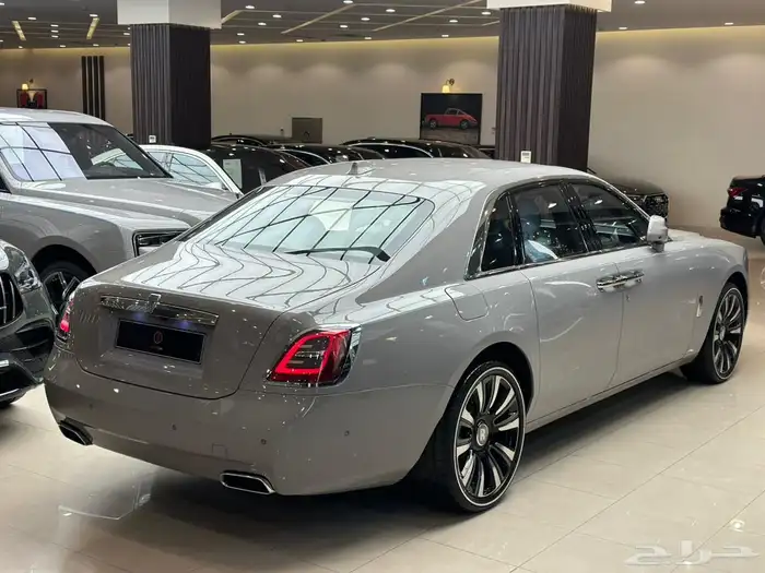 Rolls-Royce ghost 2023 2