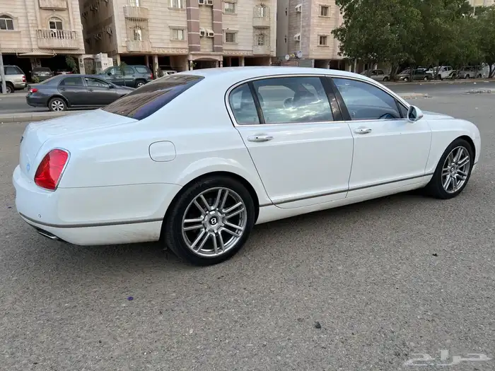 بنتلي فلاينج سبير 2013 سعودي ممشى قليل الحد 31