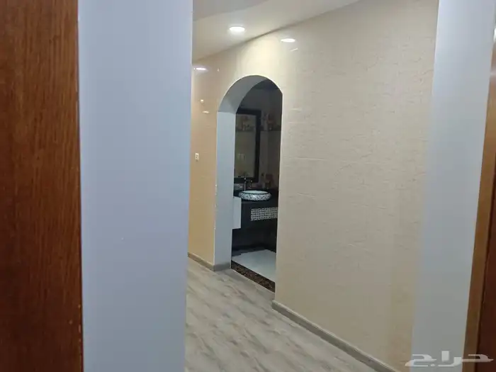 شقة للإيجار بسطح خاص في الفاخرية الدمام 4