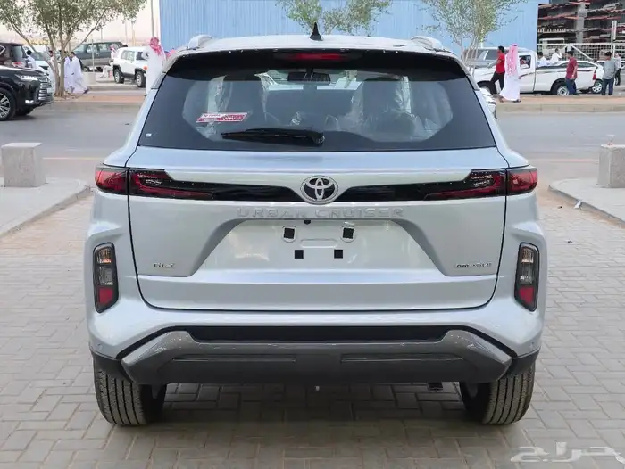 تويوتا اوربان كروزر GLX فل كامل موديل 2026 الاقل سعرا 3