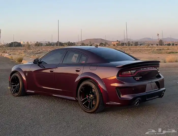 تشارجر هيلكات وايد بدي2022الوحيده بالمملكه باللون شبة اصفار 7