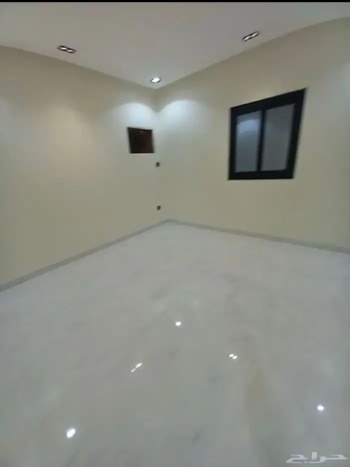 شقه في حي الريان كوبري القاعدة الجويه 2