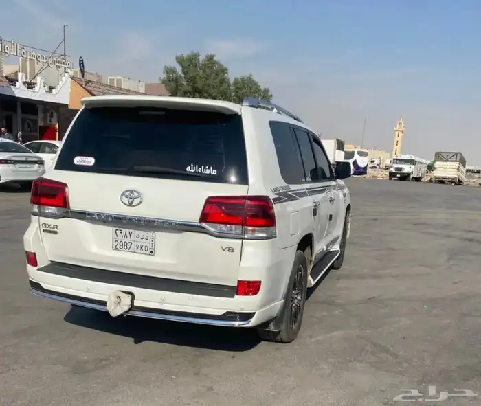 لمحبين الديزل لاندكروزر GXR موديل (2020) 6