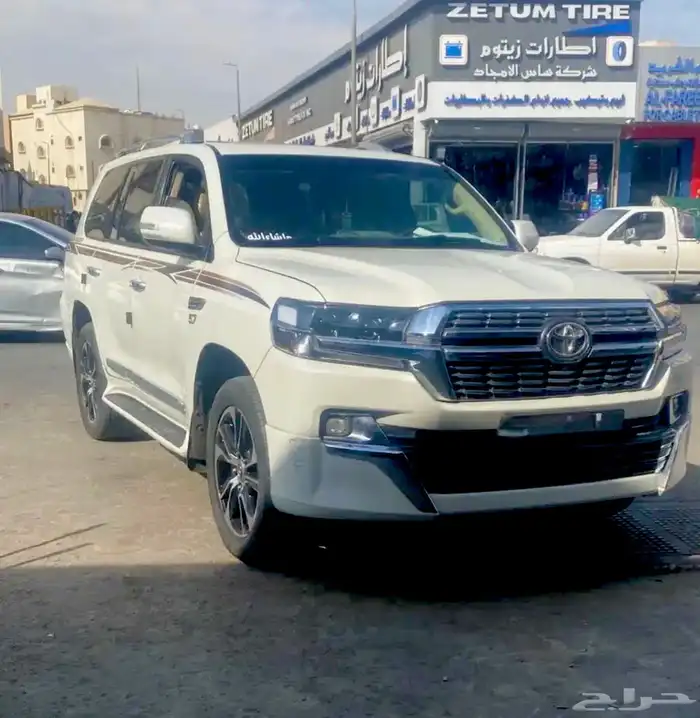 لمحبين الديزل لاندكروزر GXR موديل (2020) 1