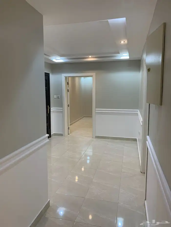 شقة للايجار في حي النزهه 4