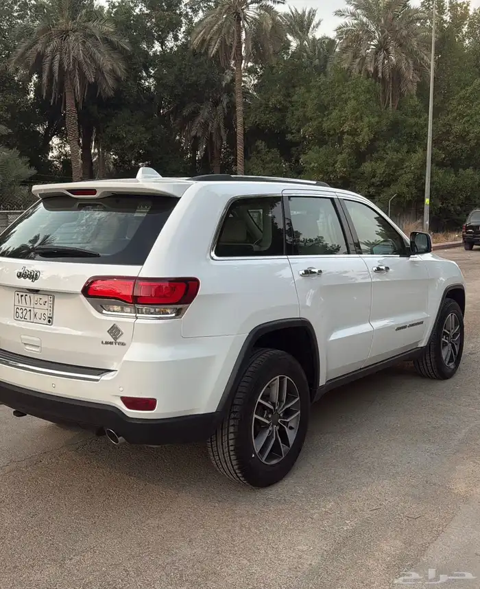 جراند شيروكي 4