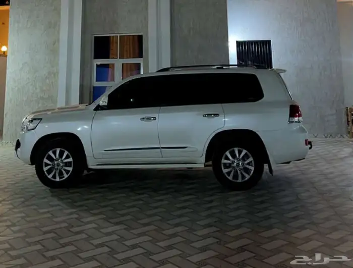 لاندكروزر 2016 4