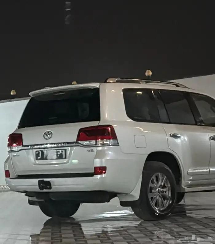 لاندكروزر 2016 3