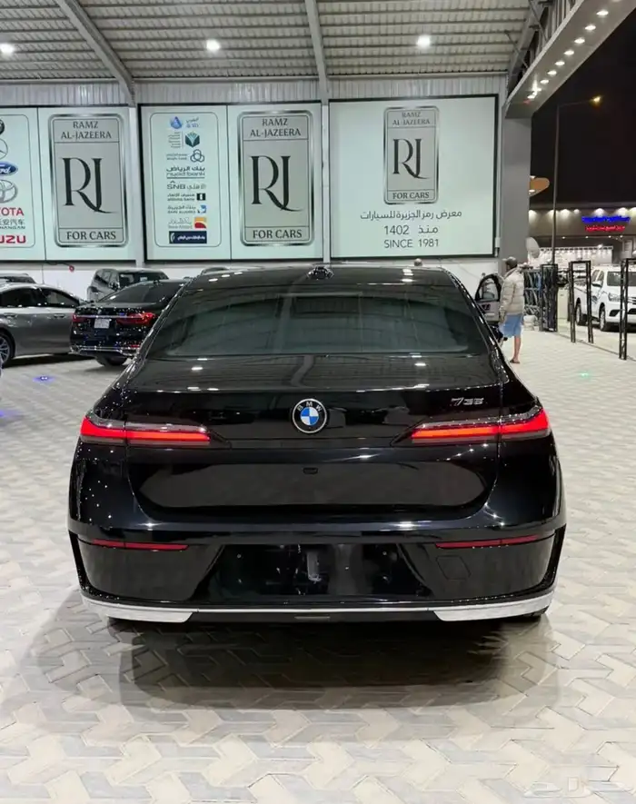 بي ام دبليو 735 2023 اسعار مناسبة فل ناغي كامل تحت الضمان 17