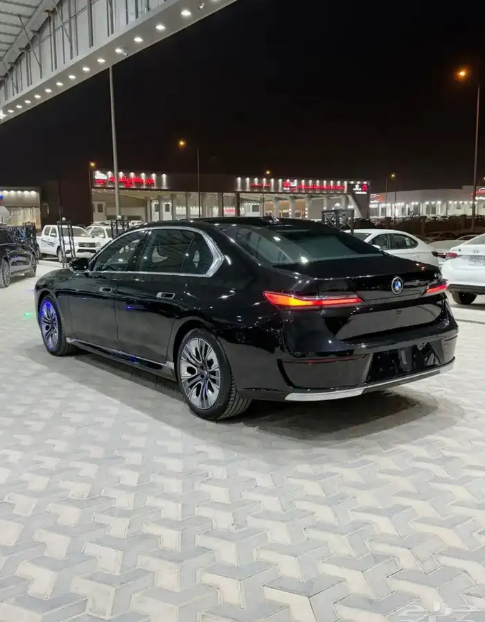 بي ام دبليو 735 2023 اسعار مناسبة فل ناغي كامل تحت الضمان 16