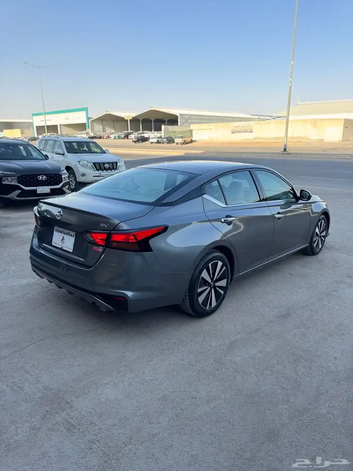 للبيع نيسان التيما 2022 نص فل بحالة الوكاله 3