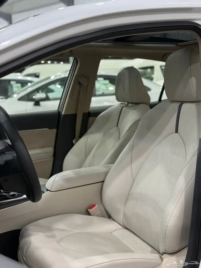 تويوتا كامري 2023 Limited edition V6 عداد 6 الاف فقط 16