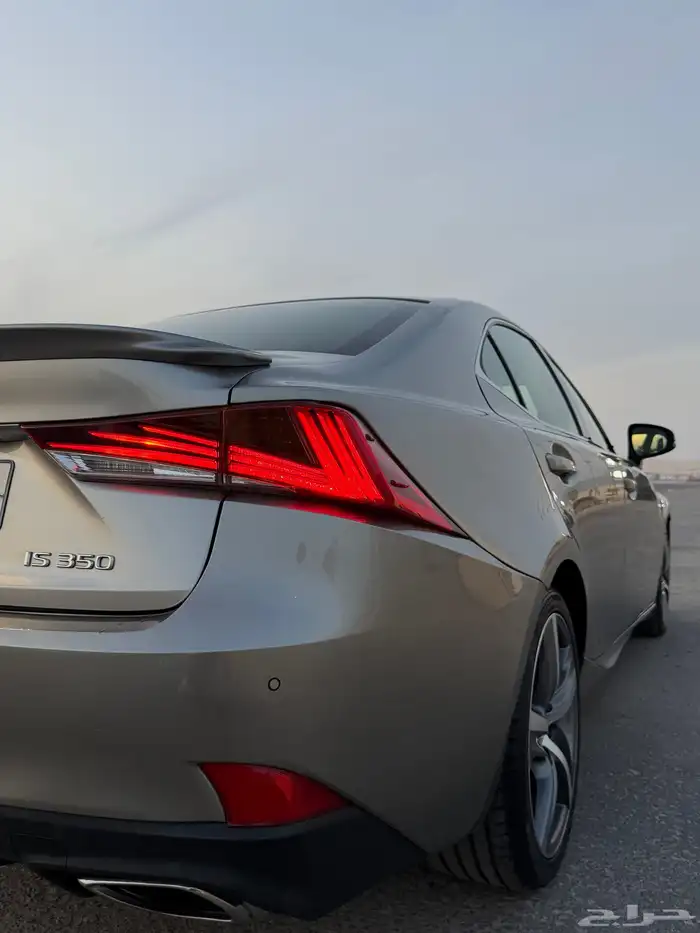 لكزس is350 2017 11