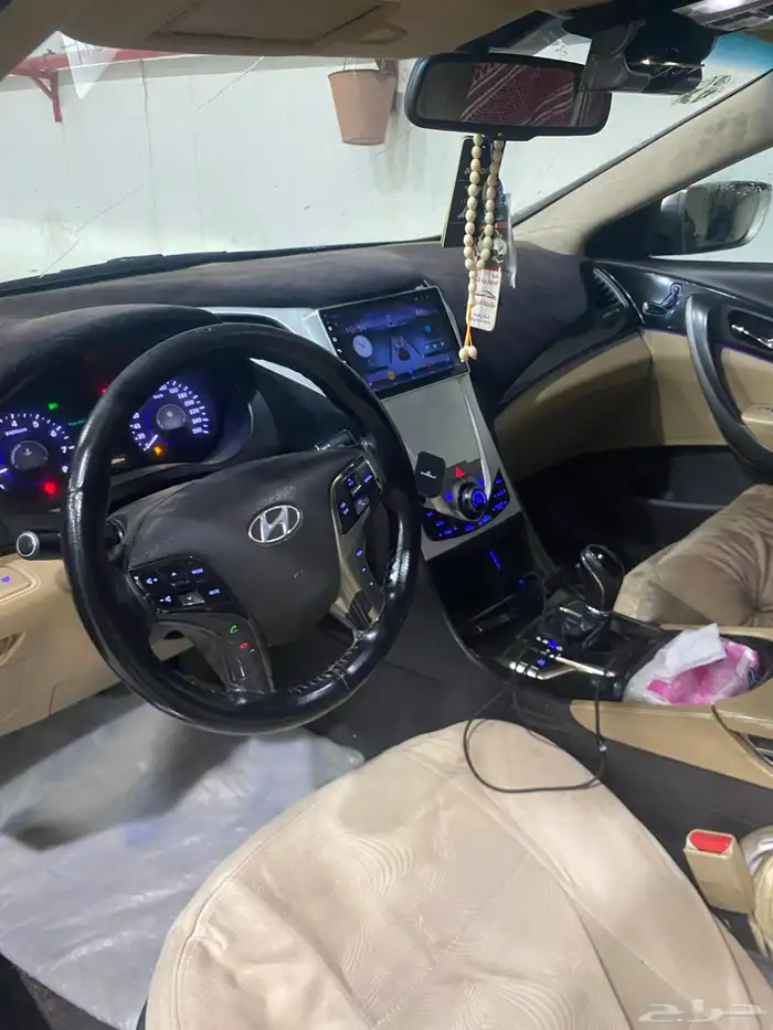 عندي أزيرا 2013 اللون ذهبي للبيع 8