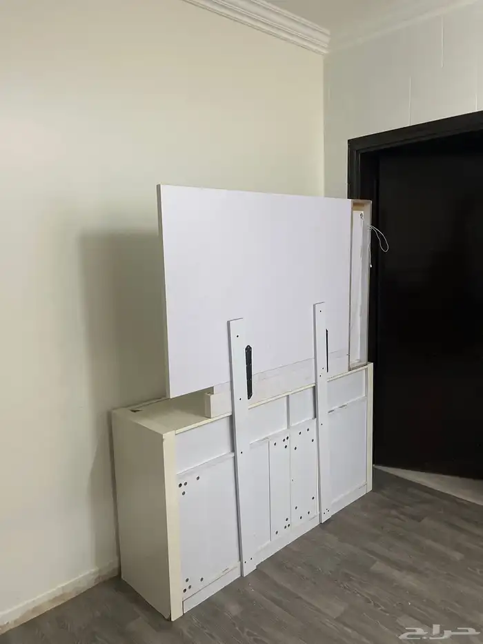 طاولت تسريحه بحاله جيده 0