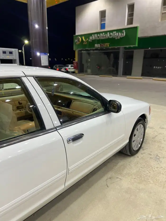 فورد فكتوريا 2011 بوليسي 16