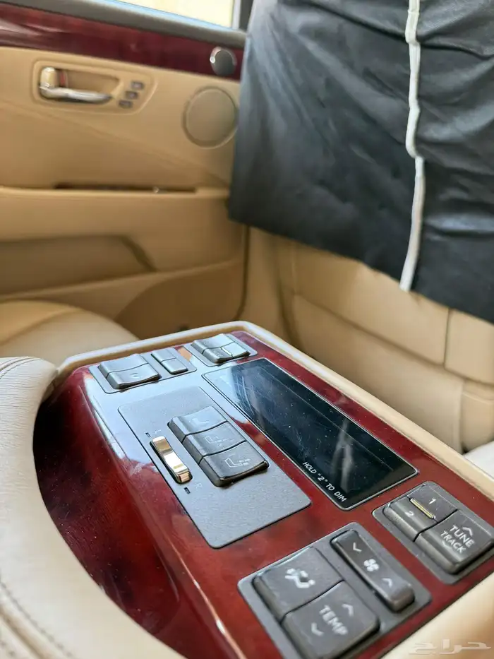 لكزس LS460L 11