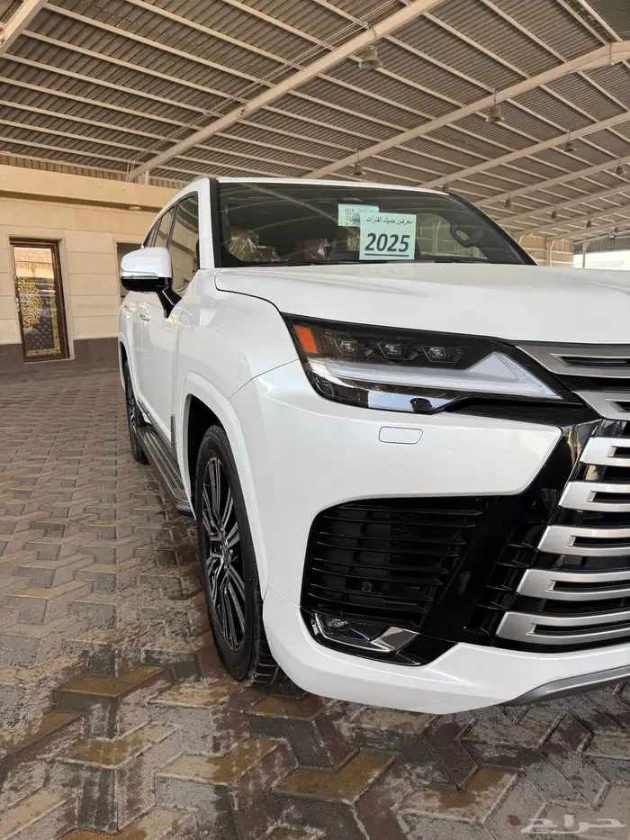 لكزس BB LX600 موديل 2025 سعودي 10