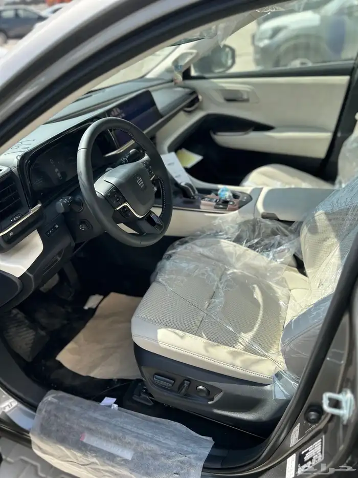 تويوتا كراون برستيج 2.5 هايبرد 2026رمادي 146000شامل الضريبة 4