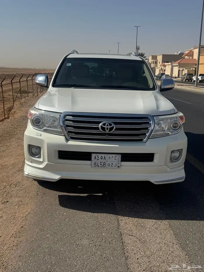 جيب لاندكروزر vxr 2015 3