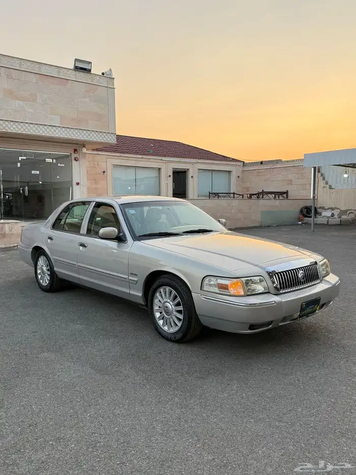 فورد ماركيز فل كامل 2010 وكالة سمني مدخل هلوز 12