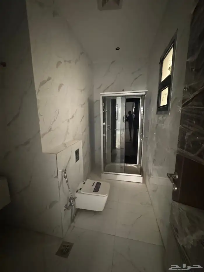 عمارة جديدة م للبيع بحي القادسية 11