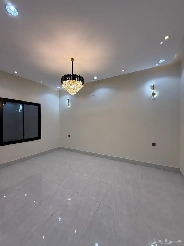 للبيع شقق ارضيه وشقق علويه ف ابها قرطبه مقابل مبني الاذاعه 13