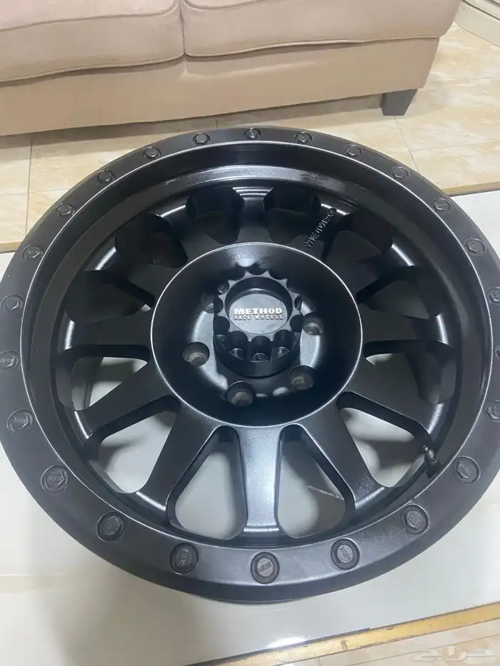 اربع جنوط اصليه مقاس 18 6 فتحات على السوم 0