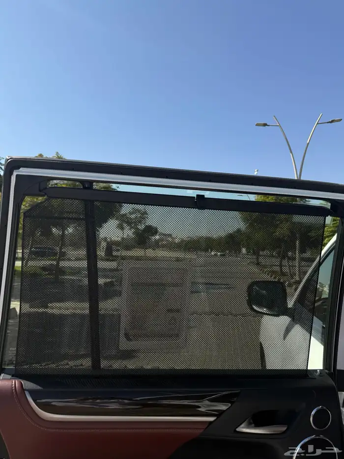 لكزس LX570 2016 27