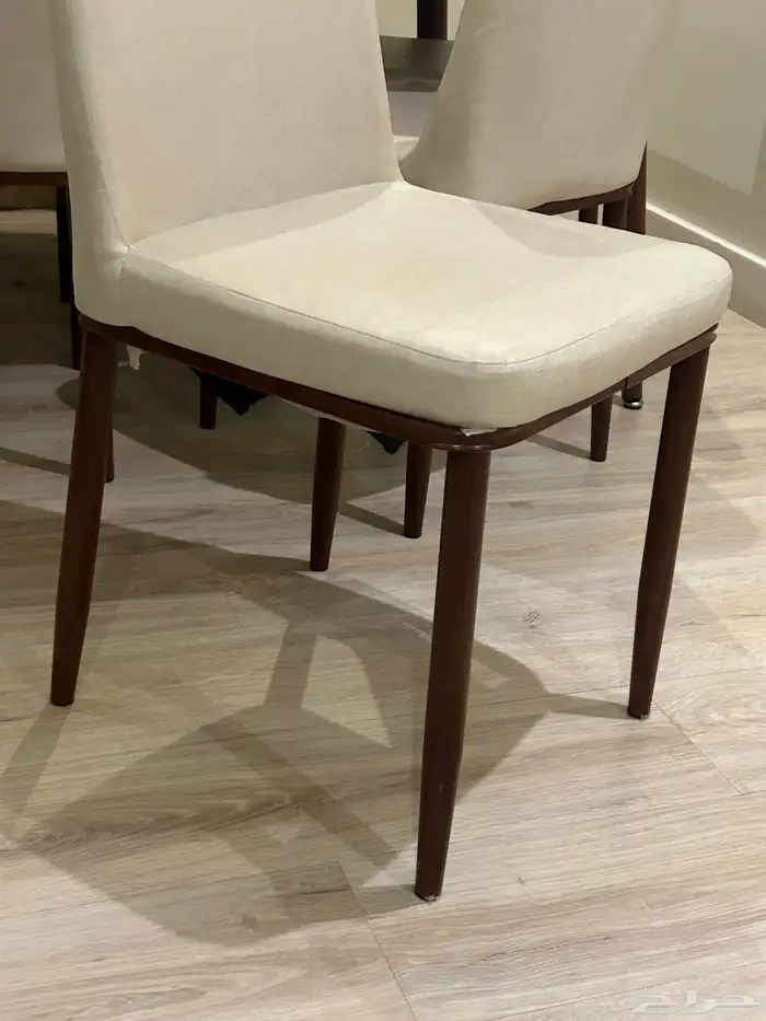 سفرة طعام 6 أشخاص 3