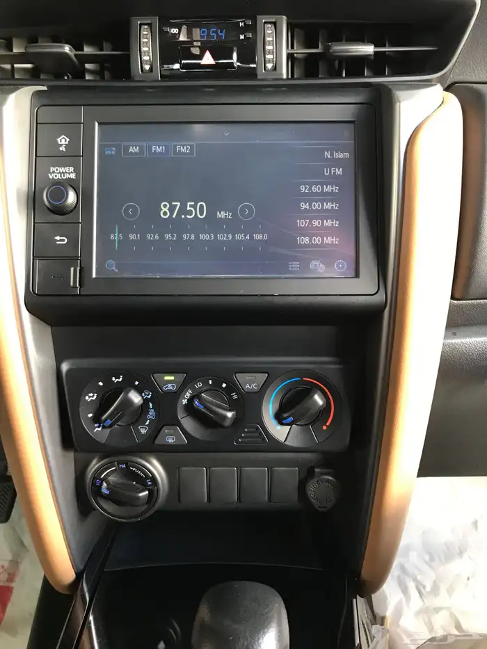 جيب فورتشنر ديزل 2400cc موديل 2022 22