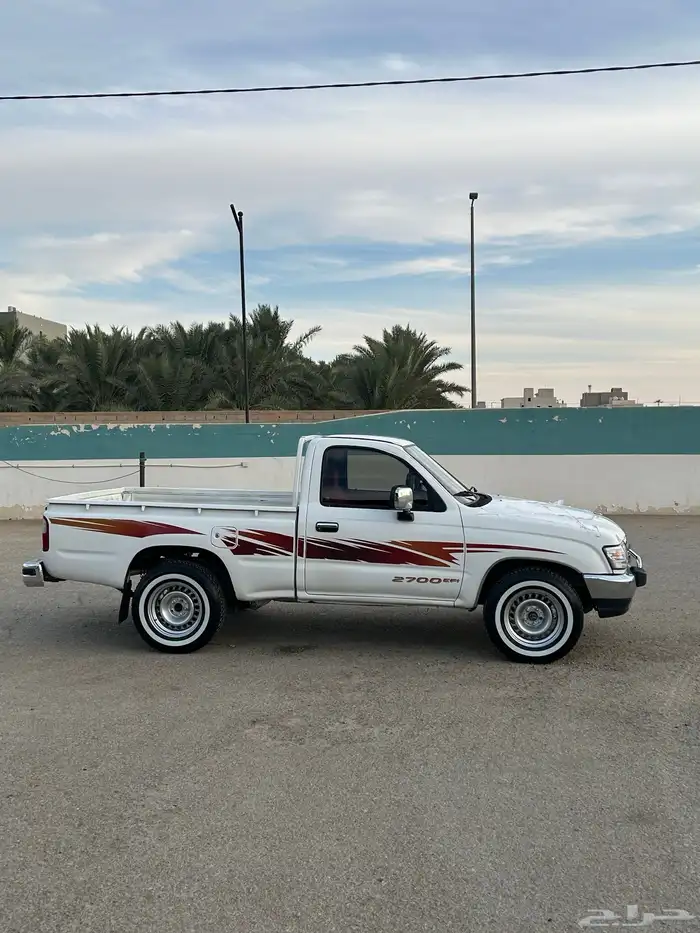 هيلوكس 2004 للبيع 3