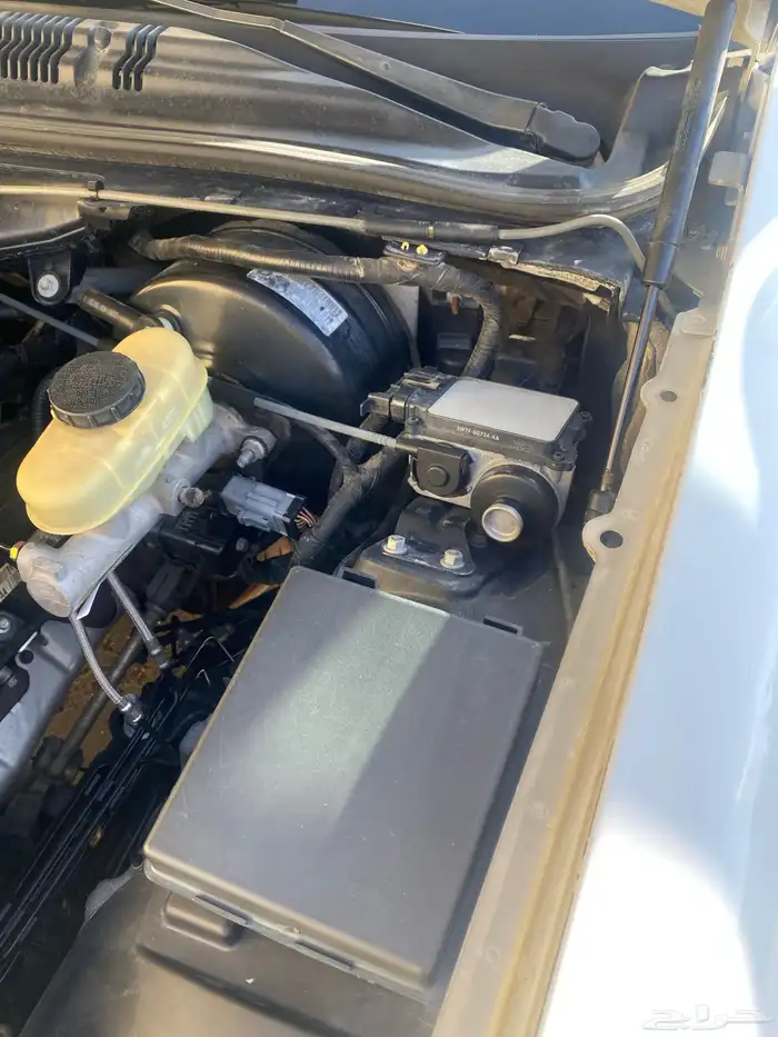 فورد فكتوريا 2004 18