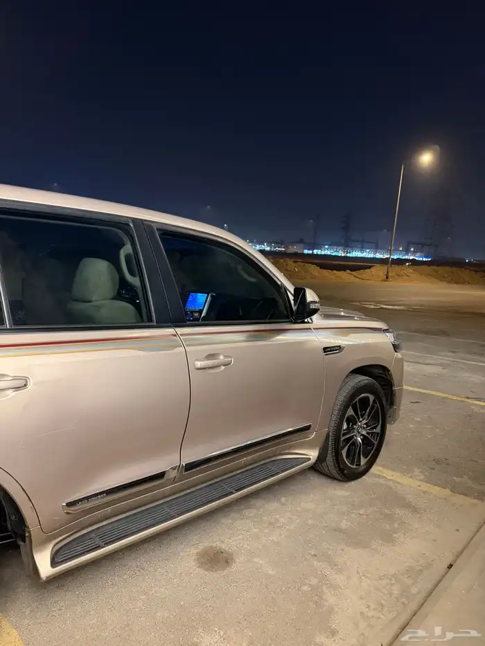 لاندكروزر 2018 7